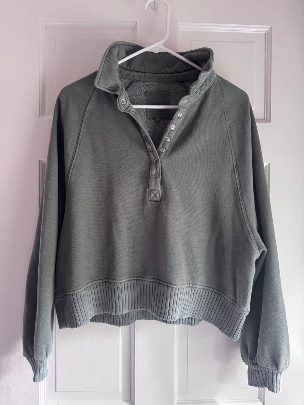 Aerie Oversized Snap Collar Sweatshirt Pullover Sage Green Size Small